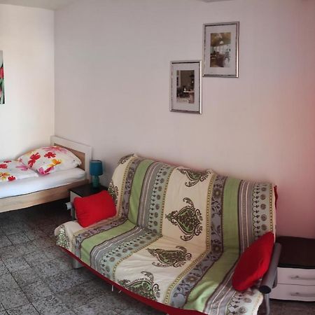 Apartmani Sabira ノヴィ・ヴィノドロスキー エクステリア 写真